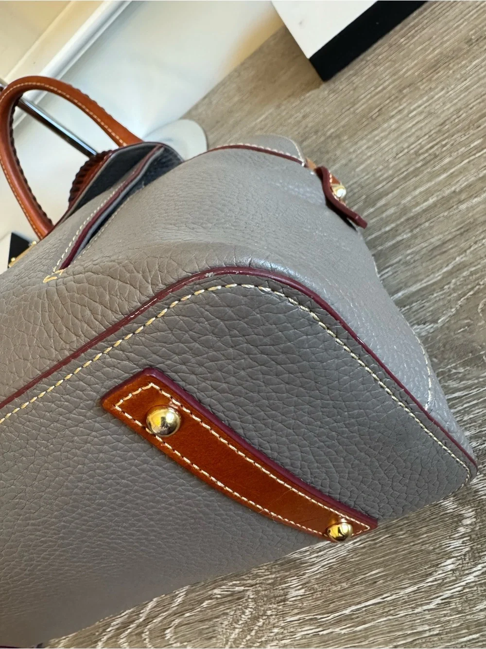 Dooney & Bourke structured dooney